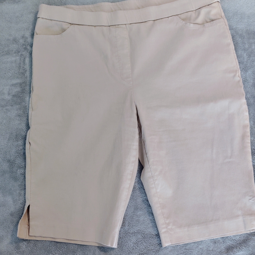 Women's Tan Bermuda Shorts